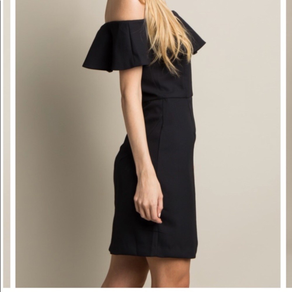 Lady’s black off shoulder dress - Picture 3 of 4